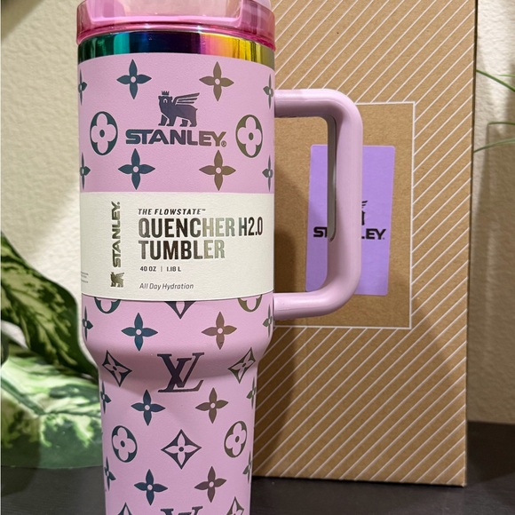 Stanley Accessories - Stanley Pink Quencher H2.0 Tumbler - 40oz - Luxury design